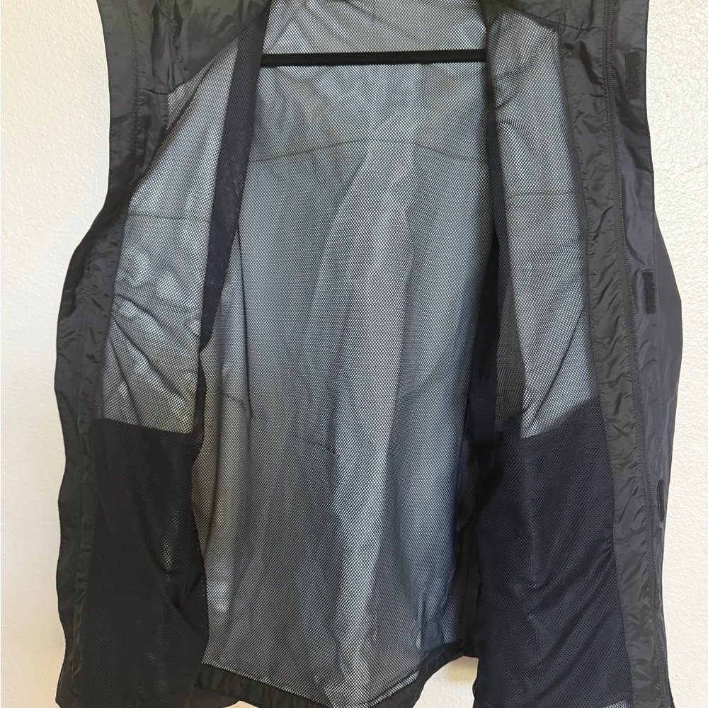 Columbia Omni Tech Women’s XL Black Waterproof Hooded Rain Jacket Full Zip EUC - Picture 2 of 4